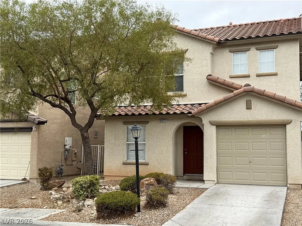 3 bed, 2.5 bath, 1337 sqft, $1,945 — Photo 1
