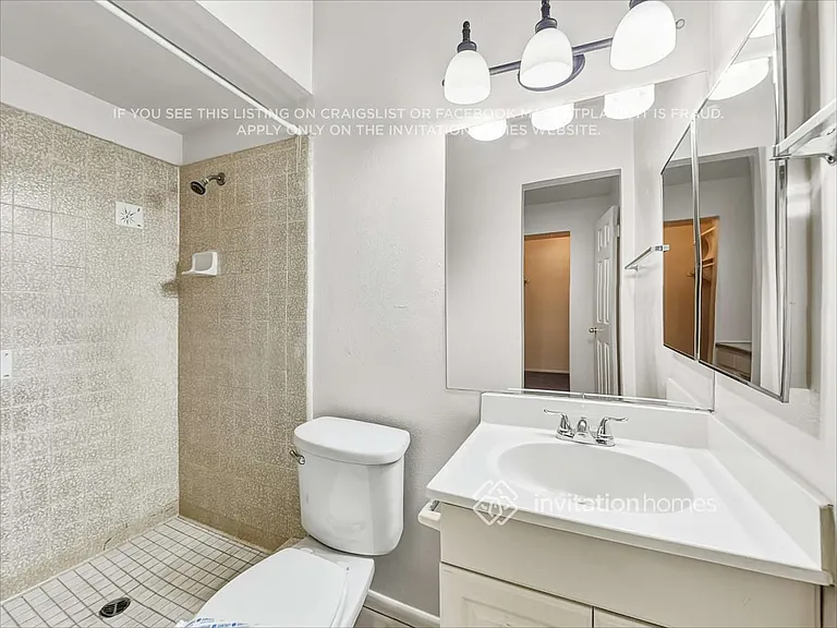 8831 N 37th Dr — Photo 11