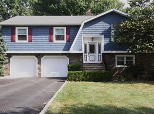 60 Troy Meadow Rd, Parsippany, NJ 07054