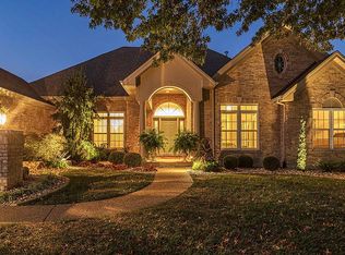 1174 Whitmoor Dr, Weldon Spring, MO 63304