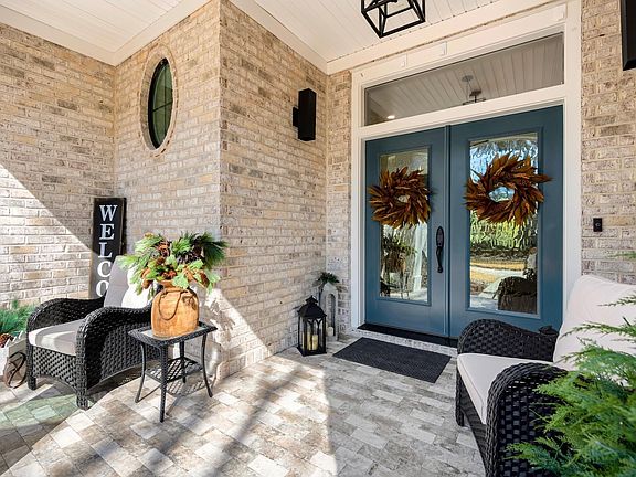 5th image of 491 Blue Heron Rd.