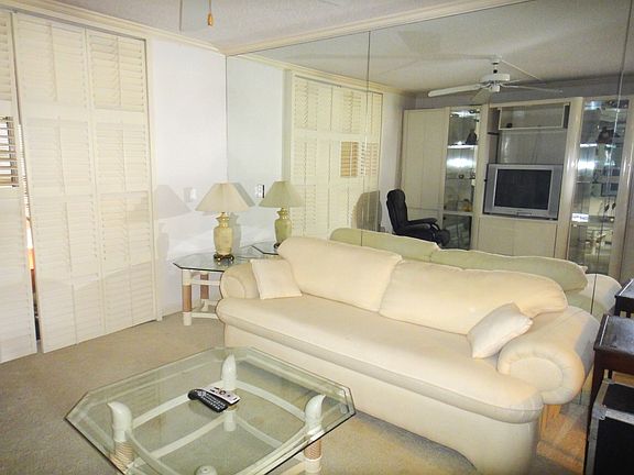5th image of 700 SE 6th Ave APT 112