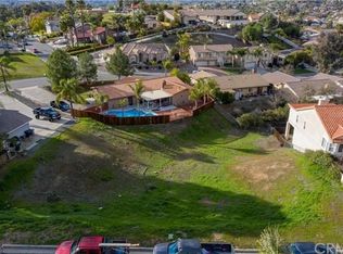 30731 Emperor Dr, Canyon Lake, CA 92587
