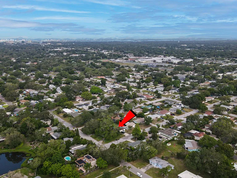 2076 Burnice Dr — Photo 29