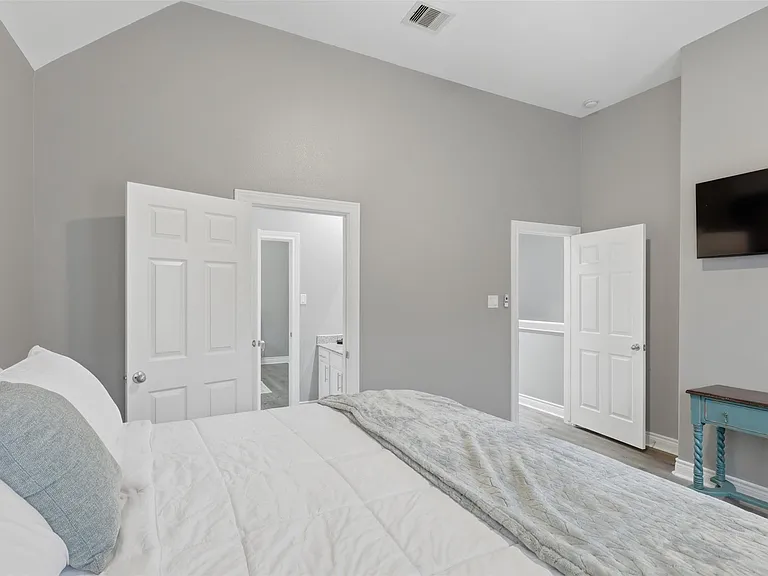 9003 Bayview Cove Dr — Photo 11