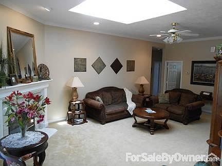 2nd image of 3239 Innsbruck Cir