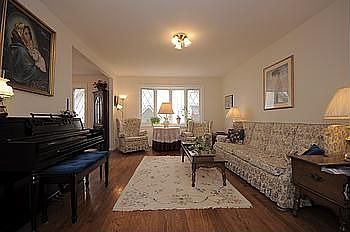 4th image of 209 Floral Blvd