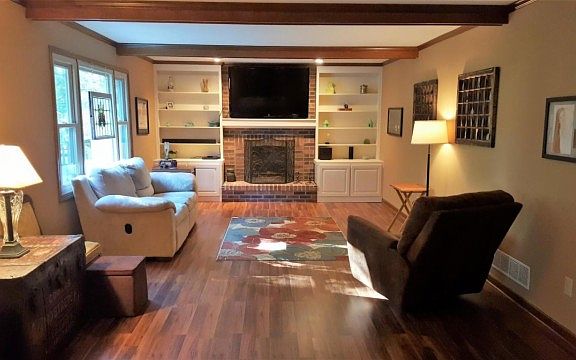 5th image of 5565 Parker Hill Ln