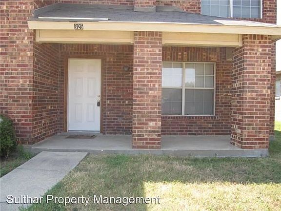 3rd image of 325 Beechwood Ln
