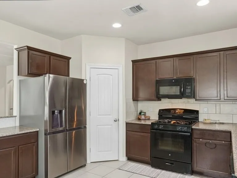 5710 Micah Ln — Photo 11
