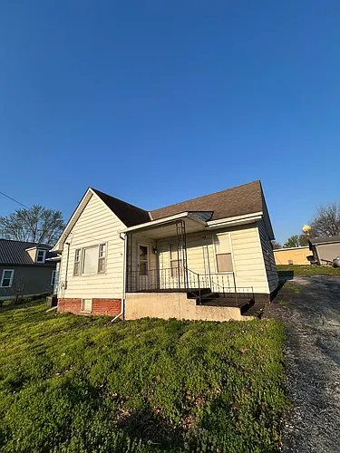 603 South St Photo 1