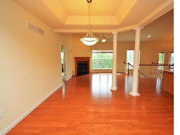 4th image of 5265 Hollow Wood Ct