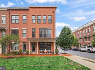 400 Ironsides Sq SE, Leesburg, VA 20175