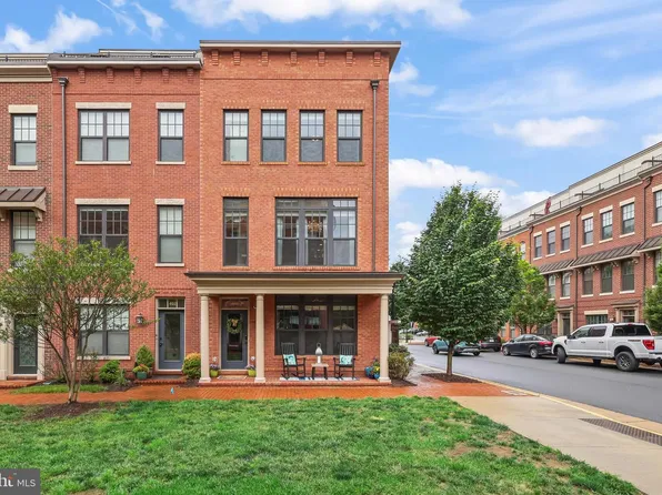 400 Ironsides Sq SE, Leesburg, VA 20175