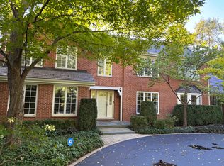 1021 W Old Mill Rd, Lake Forest, IL 60045