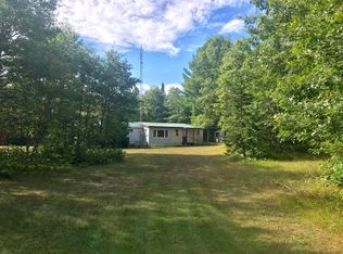 W12935 Robin Ln, Crivitz, WI 54114