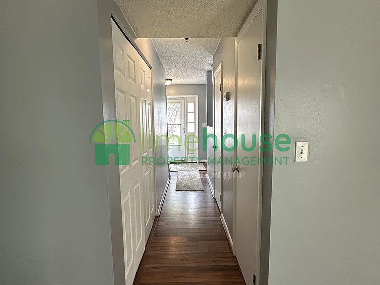 1318 River Birch Run S — Photo 7