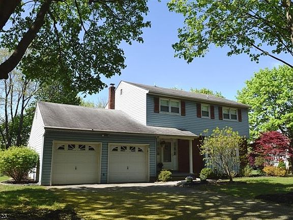 2nd image of 99 Lynnfield Ter