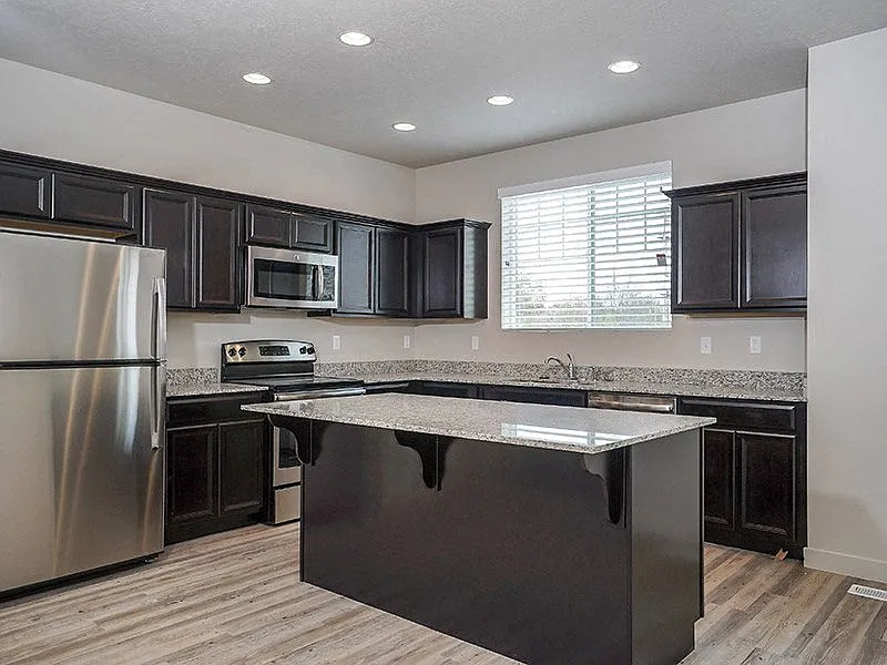 Parkview Townhomes — Photo 2