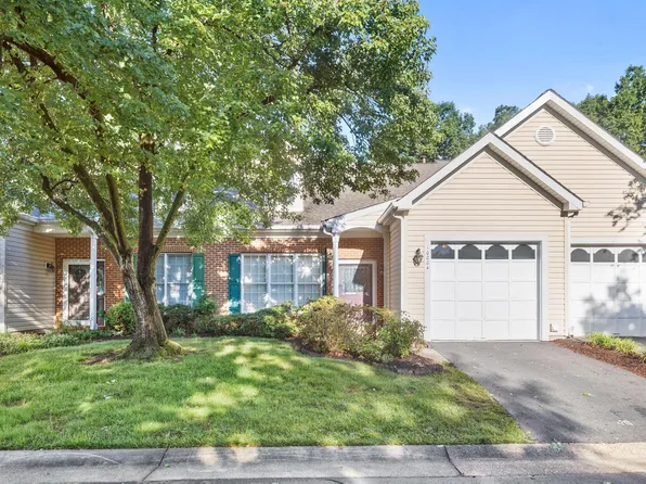 10004 Sand Wedge Ct, Fredericksburg, VA 22408