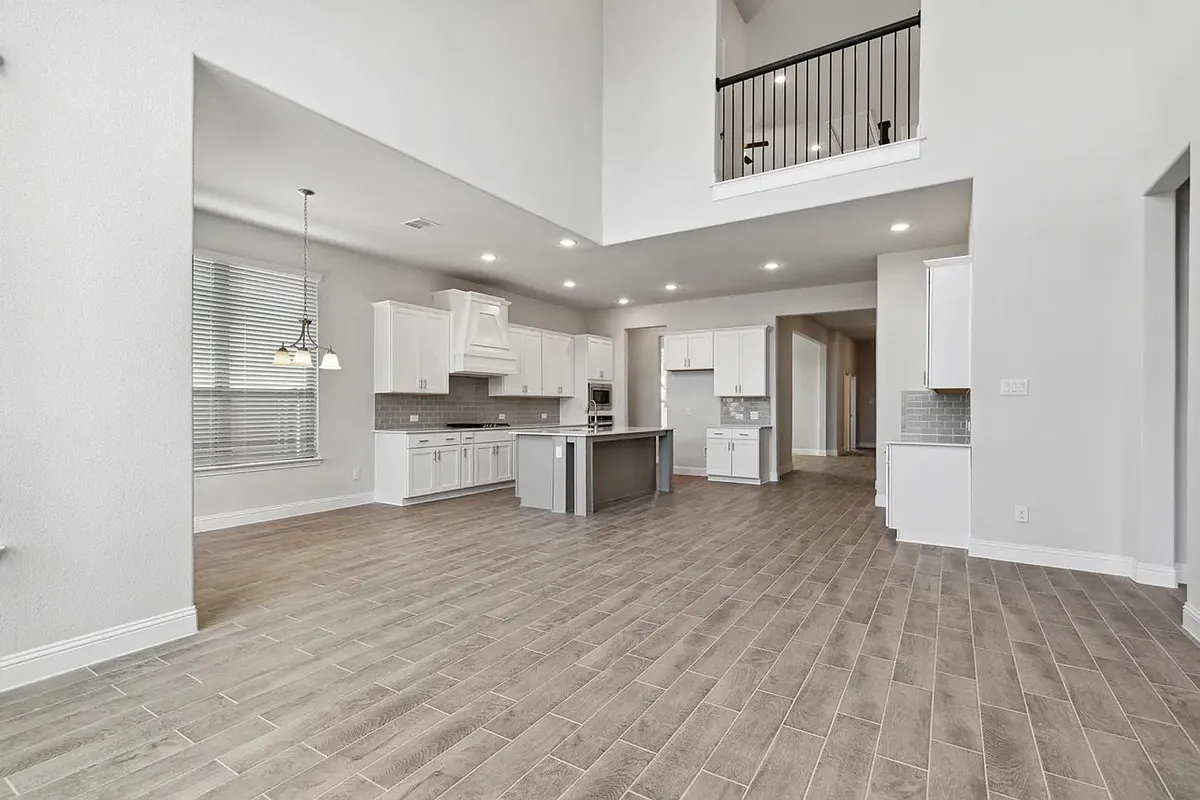 Building Photo - 312 Santa Lucia