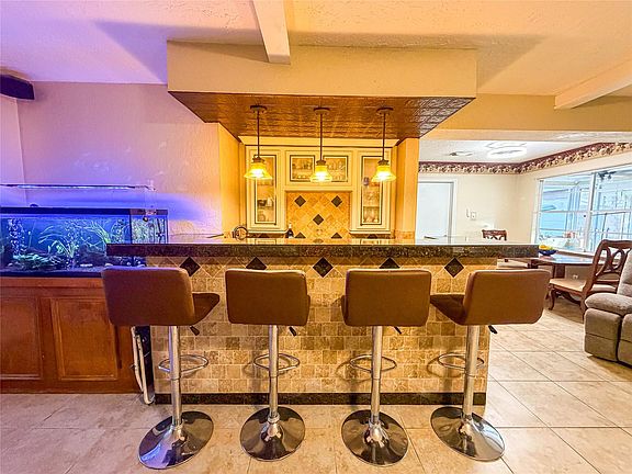 4th image of 4023 Oxhill Rd