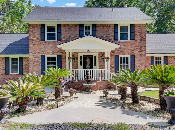 209 Oakwood Dr, Summerville, SC 29483
