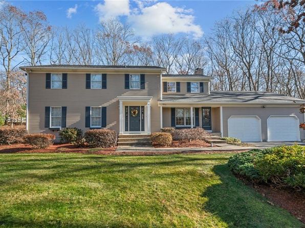 112 Suddard Ln, Scituate, RI 02857