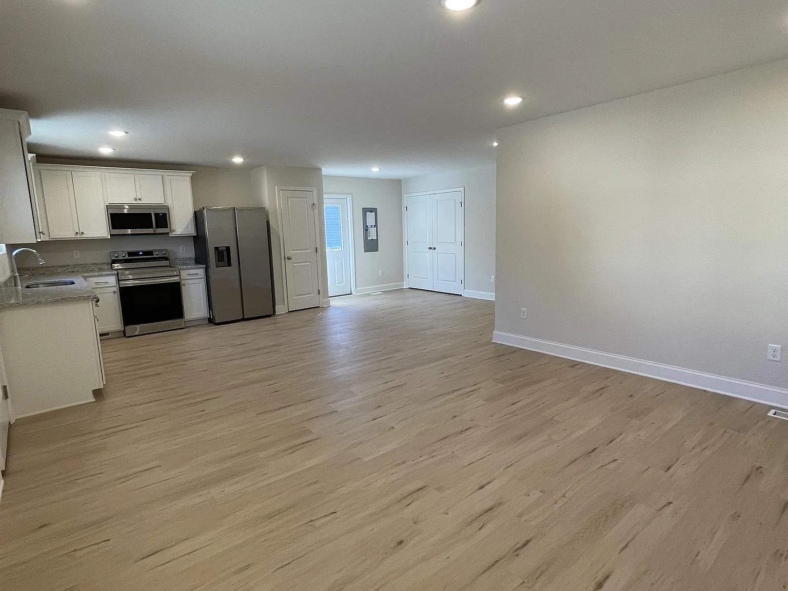 2405 Harley Street - 1 — Photo 3