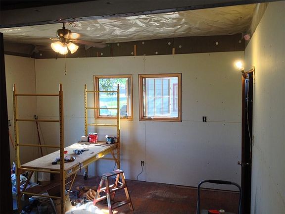 2nd image of 621 E Coffee Ave