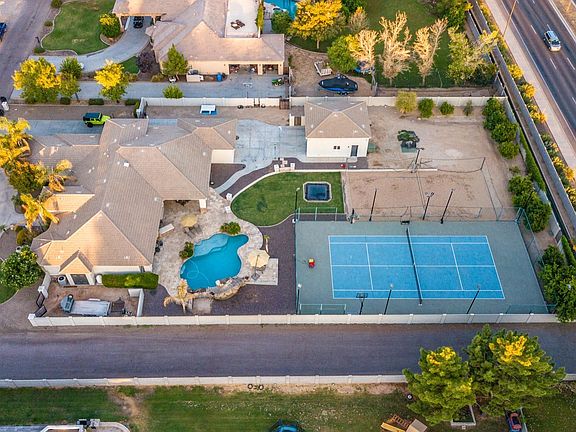 3rd image of 3011 E Kesler Ln