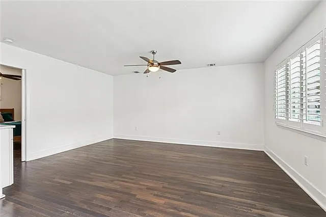 2833 Saint Charles Ave — Photo 6
