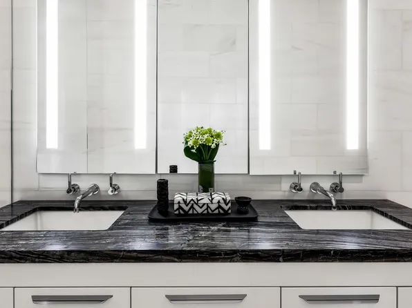 230 East 20th Street image 7 of 13