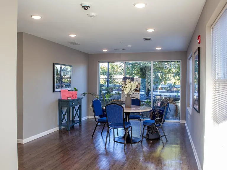 Adair Court — Photo 16
