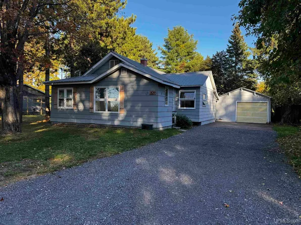 829 Lakeside Ave, Lanse, MI 49946