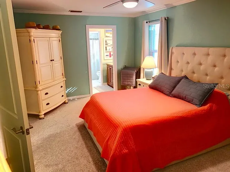 323 Dolphin Pkwy — Photo 9