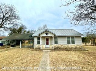 2905 Nichols St, Kerrville, TX 78028