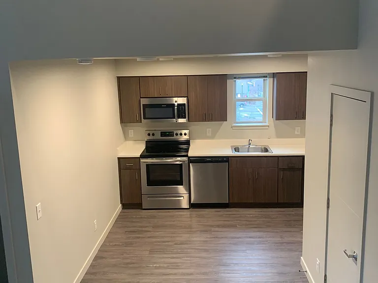 Market Village Apartments — Photo 22