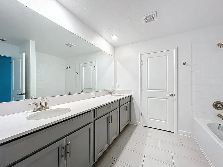 11424 Listening Dr — Photo 37