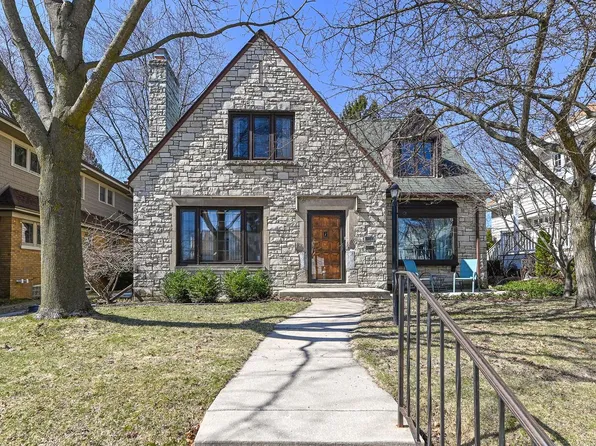 2623 South Shore DRIVE, Milwaukee, WI 53207