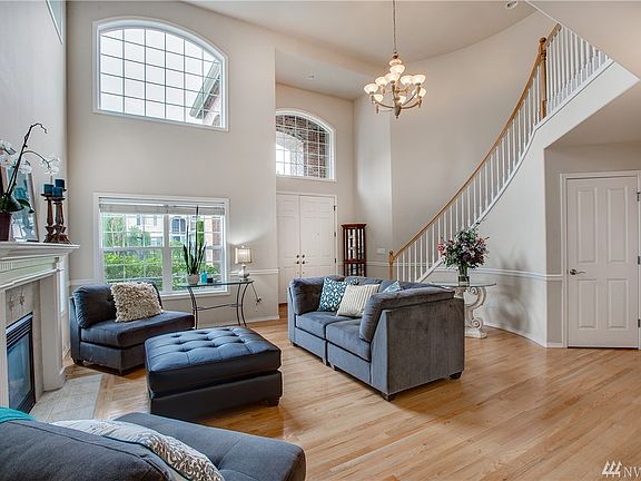4th image of 2922 256th Ct SE