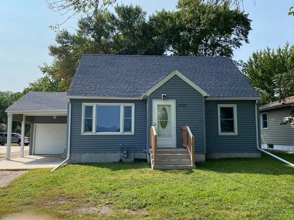 2025 Bridge Ave, Albert Lea, MN 56007