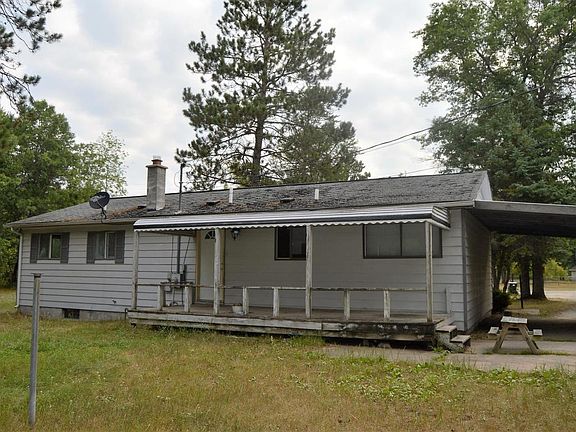 2nd image of 555 Huron Dr