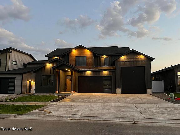 2nd image of 2526 W Okanogan Ave