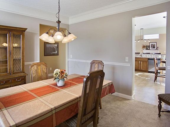 4th image of 5006 Demorest Dr