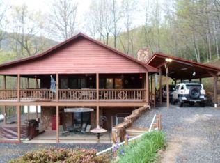 763 Lazy Ln, Whittier, NC 28789