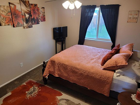 5th image of 405 Parkhurst Dr