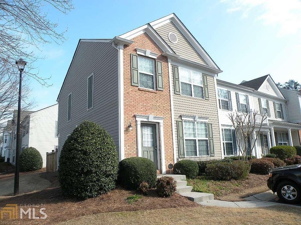 Front View - Town Home