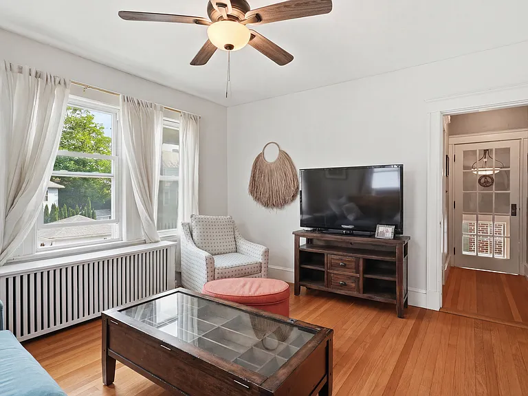 126 Richmond St #2 — Photo 10