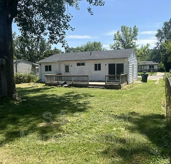 3324 Danbury Crossroad St — Photo 3